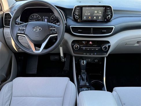 Used 2021 Hyundai Tucson SE image 9