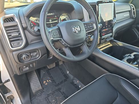 Used 2025 RAM 1500 Laramie AWD/4WD image 16