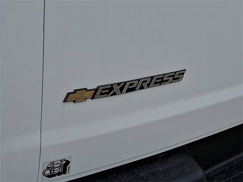New 2025 Chevrolet Express 3500 LS image 17