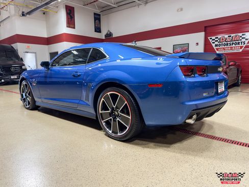 Used 2013 Chevrolet Camaro SS w/ Hot Wheels Special Edition RWD image 3