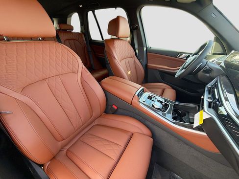 New 2026 BMW X5 M60i image 15