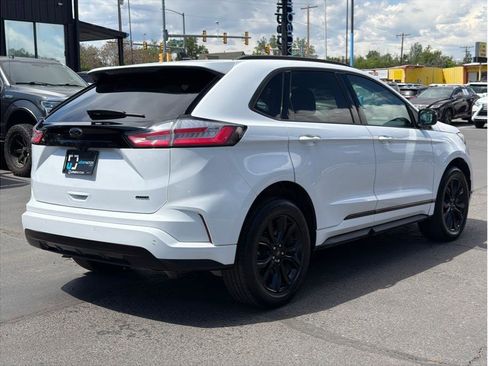 Used 2024 Ford Edge SE w/ Black Appearance Package AWD/4WD image 3