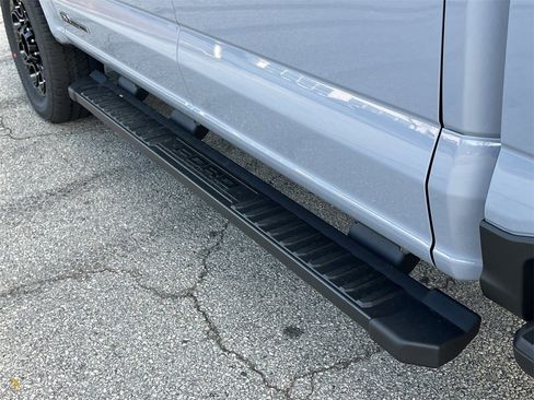 New 2026 Ford F250 Lariat w/ Black Appearance Package image 31