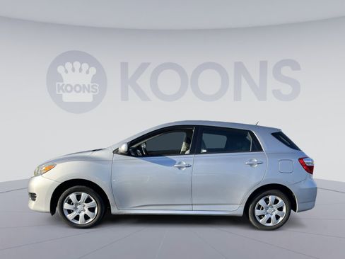 Used 2009 Toyota Matrix S image 2