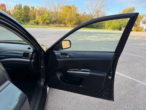 Used 2011 Subaru Impreza WRX Premium image 28