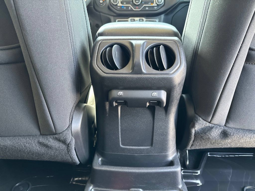 Used 2023 Jeep Wrangler Unlimited AWD/4WD image 21