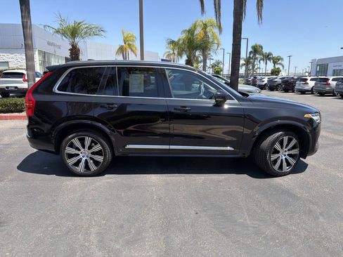 Certified 2024 Volvo XC90 T8 Plus w/ Protection Package Premier AWD/4WD image 4