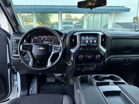 Used 2022 Chevrolet Silverado 3500 LT w/ Convenience Package image 12