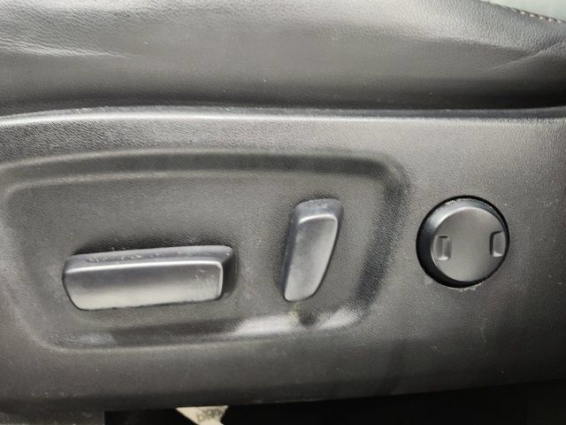 Certified 2018 Toyota Highlander XLE FWD image 12