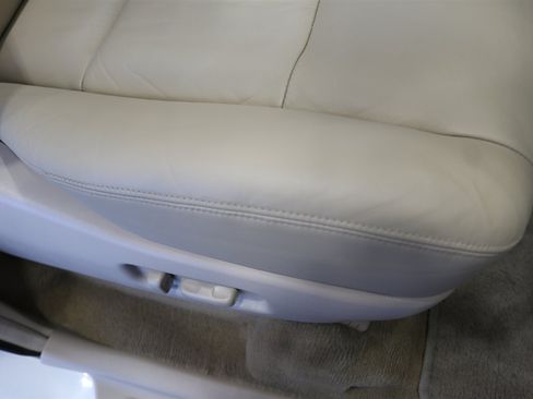 Used 1999 Toyota Land Cruiser AWD/4WD image 71