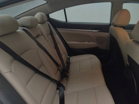 Used 2019 Hyundai Elantra Limited FWD image 19