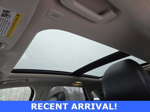 Used 2019 Ford Edge Titanium w/ Canadian Touring Package image 7