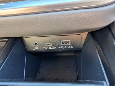 Certified 2025 Subaru Outback Onyx Edition AWD/4WD image 33