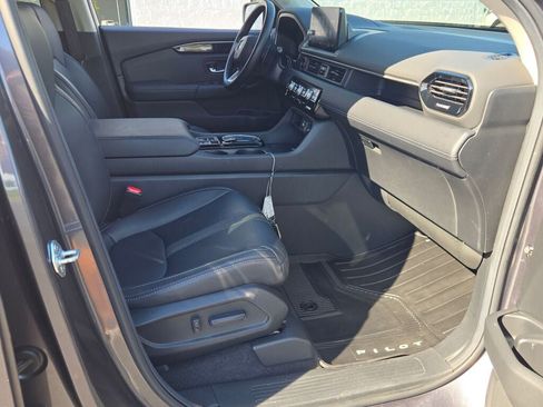 Used 2025 Honda Pilot EX-L image 7