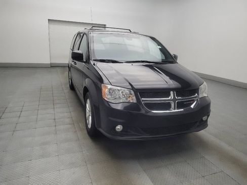 Used 2019 Dodge Grand Caravan SXT FWD image 13
