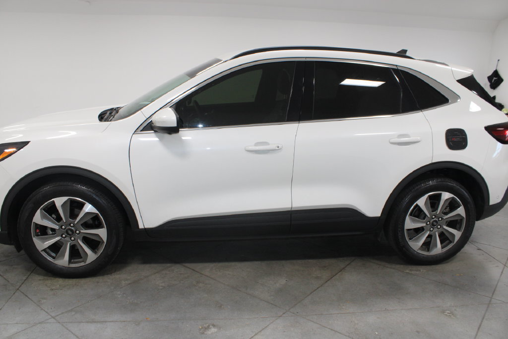 Used 2024 Ford Escape Platinum w/ Premium Technology Package AWD/4WD image 6