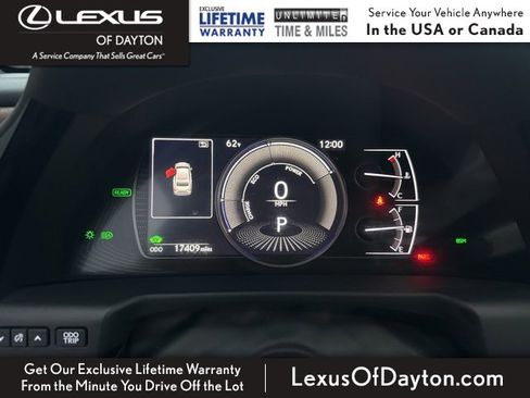 Certified 2025 Lexus ES 300h w/ Luxury Package image 22