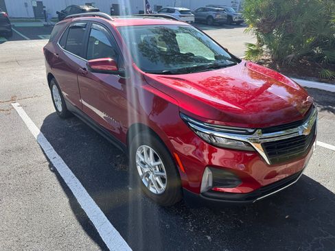Used 2022 Chevrolet Equinox LT image 3