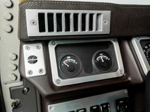 Used 2003 HUMMER H1 4-Door Wagon image 43