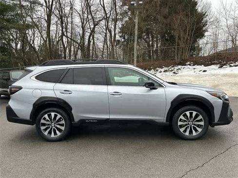 Certified 2023 Subaru Outback Limited image 3