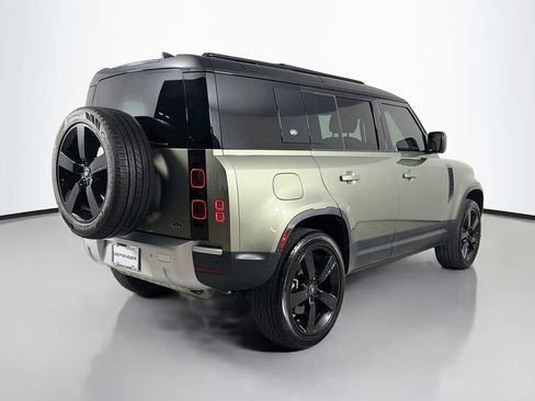 Certified 2023 Land Rover Defender 110 SE AWD/4WD image 5