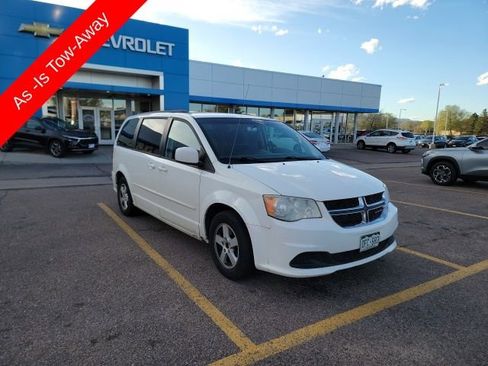 Used 2013 Dodge Grand Caravan SXT image 3