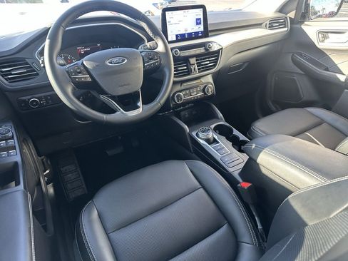 Used 2022 Ford Escape SEL image 18