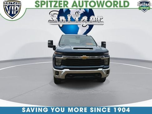 Used 2025 Chevrolet Silverado 2500 LT w/ Convenience Package AWD/4WD image 3