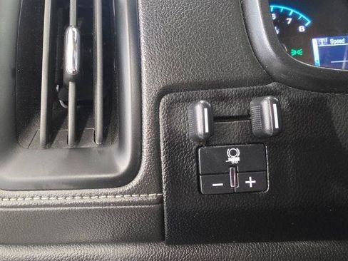 Used 2017 GMC Canyon Denali RWD image 14