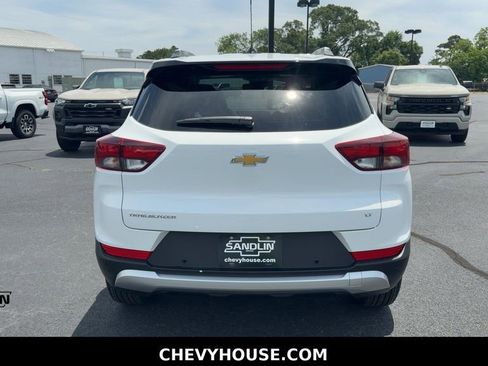 New 2026 Chevrolet TrailBlazer LT w/ Convenience Package FWD image 8