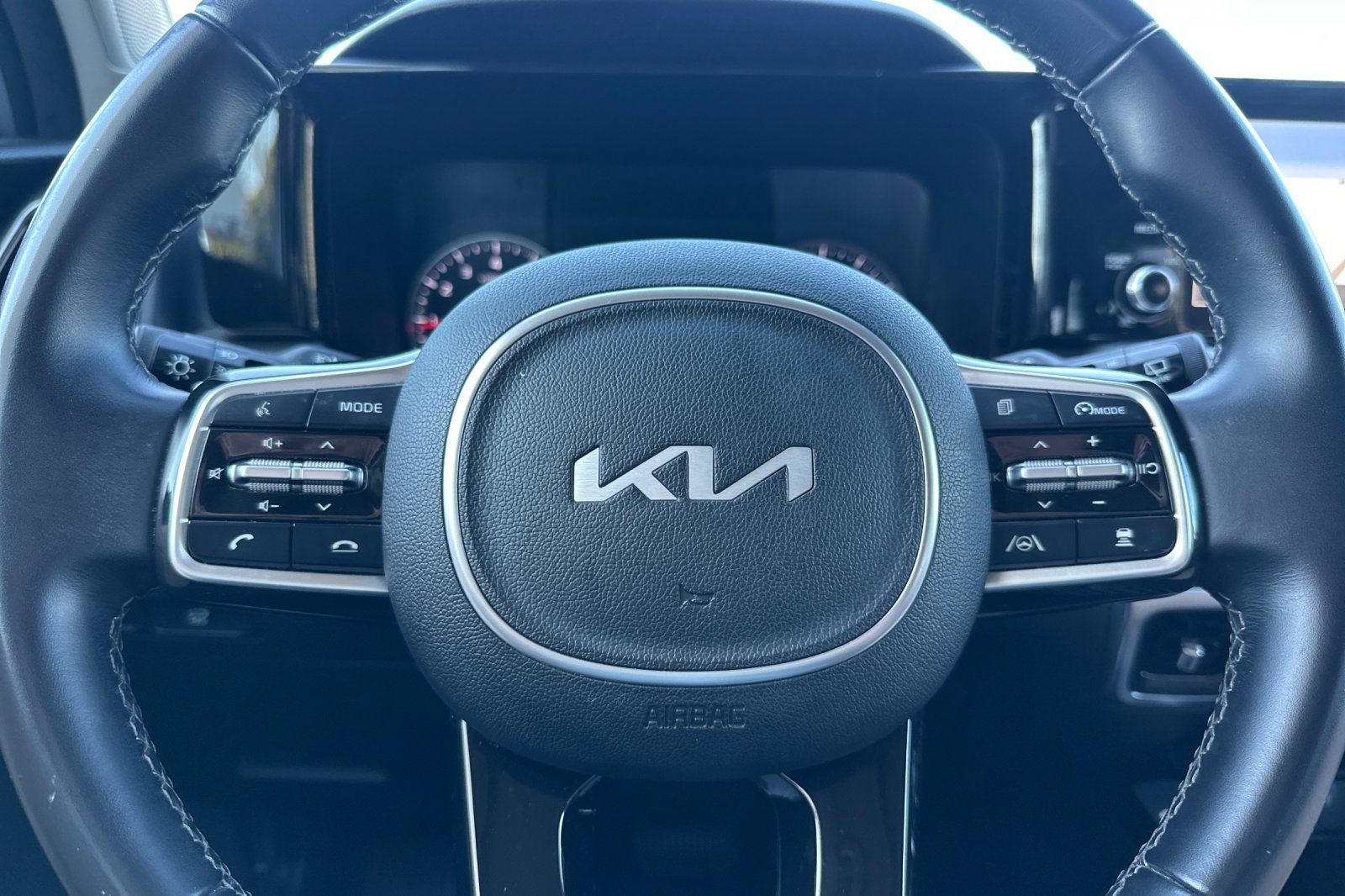 Used 2022 Kia Sorento SX AWD/4WD image 34