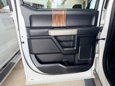 Used 2020 Ford F150 Lariat w/ Equipment Group 502A Luxury AWD/4WD image 29