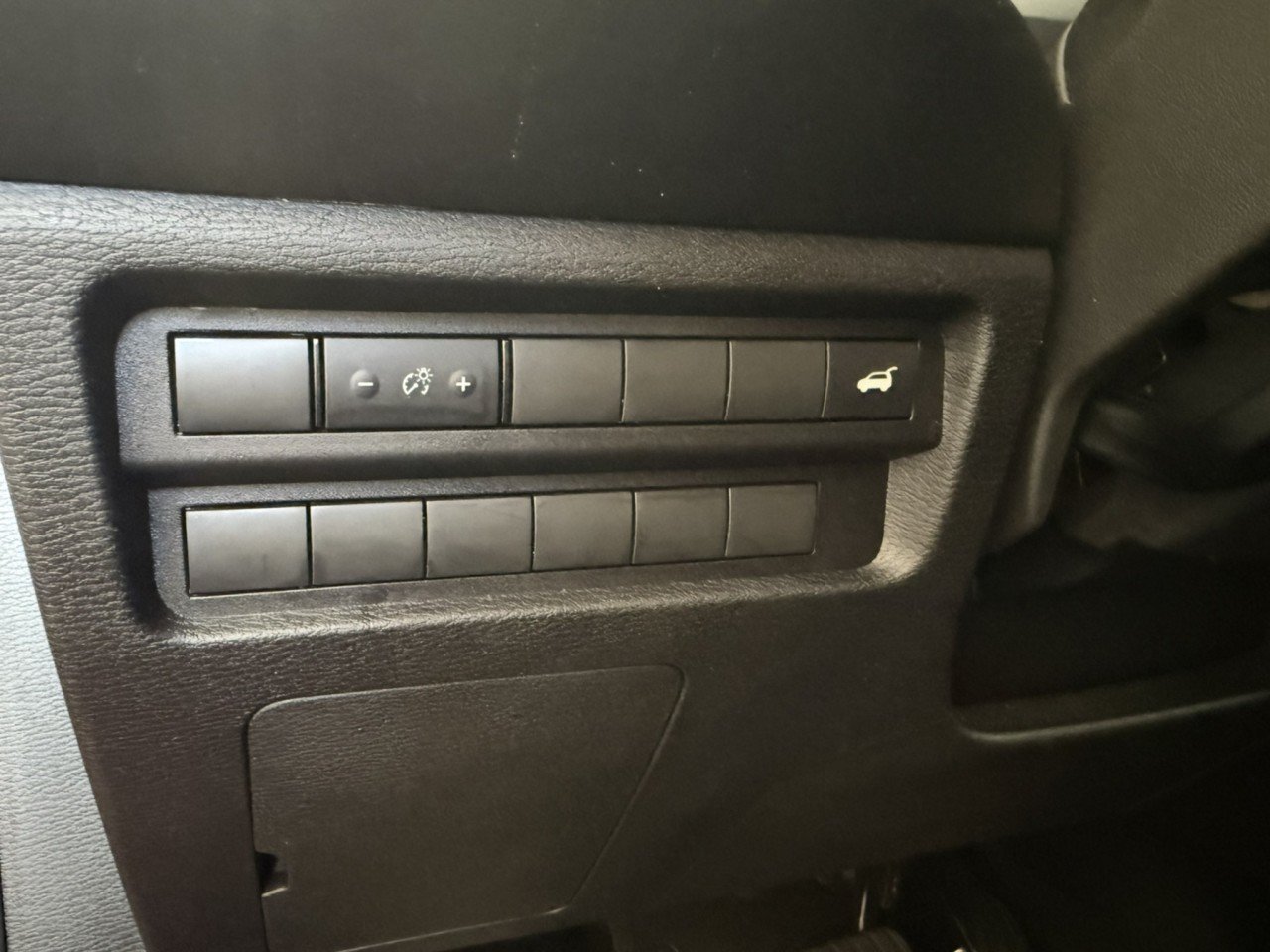 Used 2025 Mitsubishi Outlander SE AWD/4WD image 22