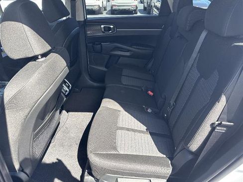New 2026 Kia Sorento LX image 16