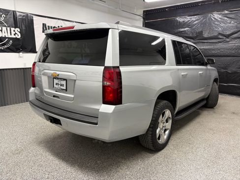 Used 2018 Chevrolet Suburban LT AWD/4WD image 3