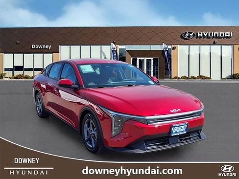 Used 2025 Kia K4 LXS image 3