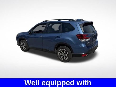 Used 2023 Subaru Forester Premium AWD/4WD image 3