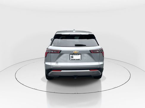 Used 2026 Chevrolet Equinox LT FWD image 7