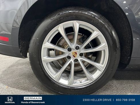 Used 2022 Porsche Macan AWD/4WD image 10