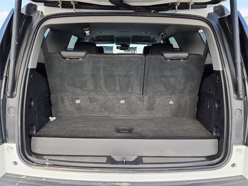 Used 2018 GMC Yukon SLT w/ HD Trailering Package image 6