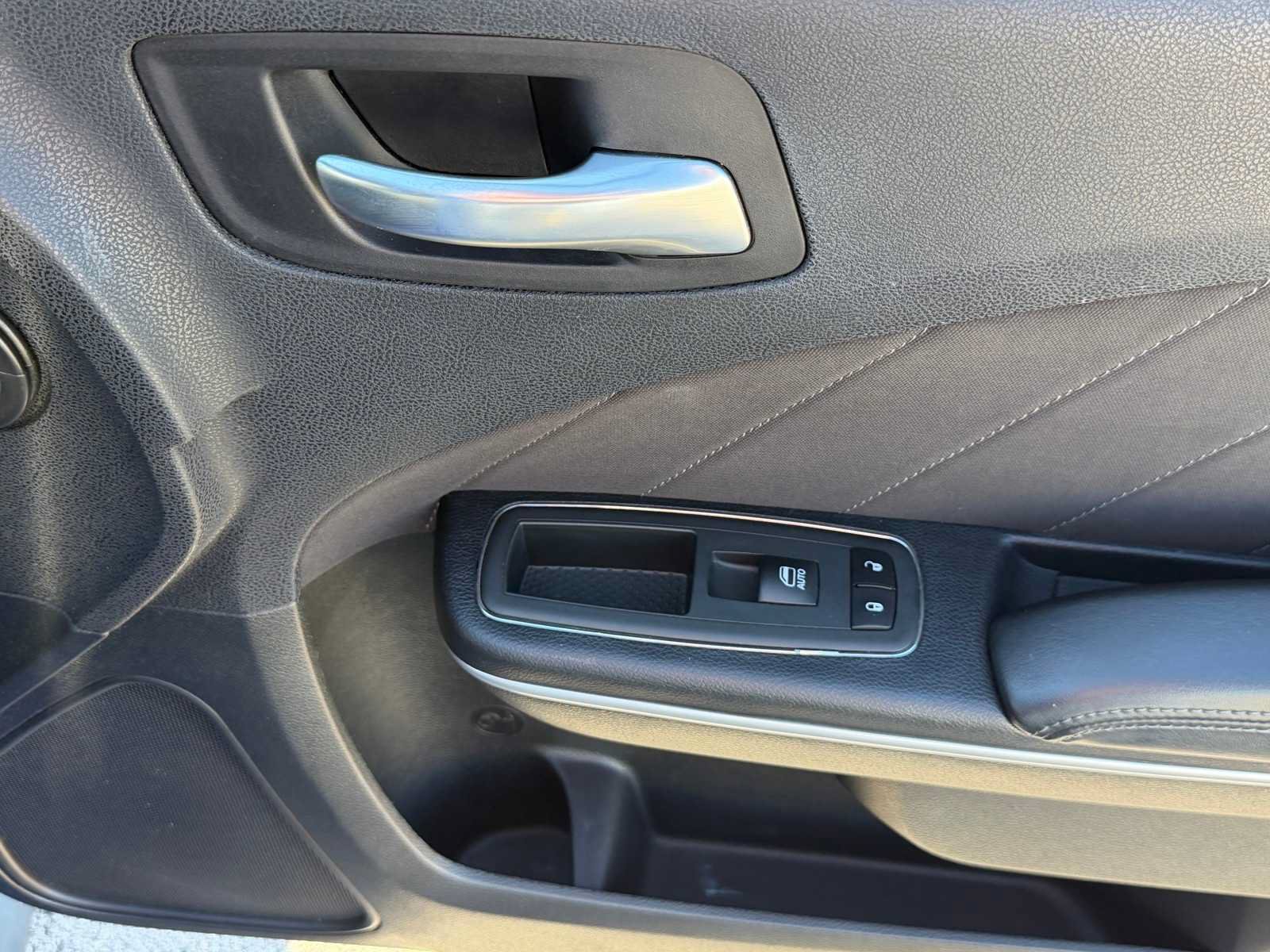 Used 2019 Dodge Charger R/T RWD image 30