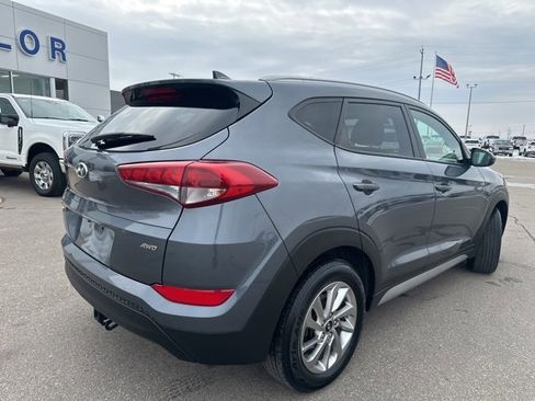 Used 2018 Hyundai Tucson SEL image 16