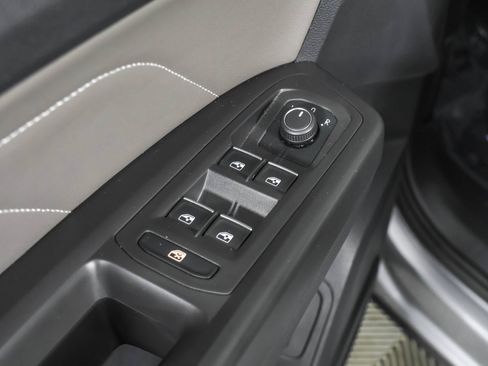Used 2023 Volkswagen Atlas SEL R-Line AWD/4WD image 36