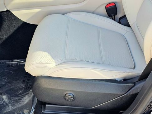 New 2026 Mercedes-Benz GLC 300 4MATIC image 17