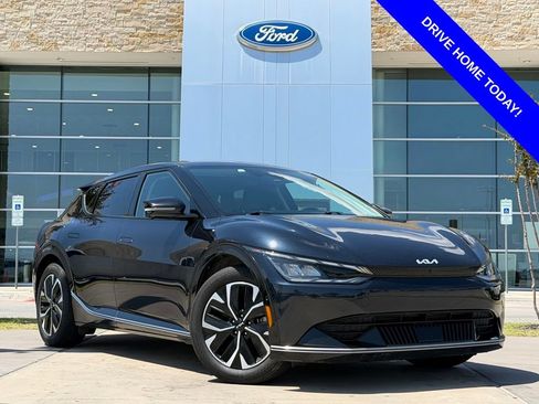Used 2022 Kia EV6 Wind w/ Wind Technology Package AWD/4WD image 1