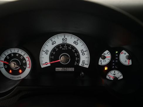 Used 2012 Toyota FJ Cruiser 4WD w/ Upgrade Pkg image 2
