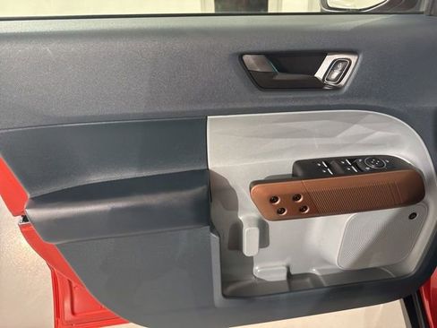 Used 2024 Ford Maverick Lariat w/ FX4 Off-Road Package image 19