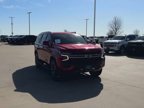 Used 2022 Chevrolet Tahoe Z71 w/ Luxury Package image 3