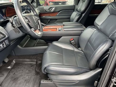 Used 2024 Lincoln Navigator Premiere image 21
