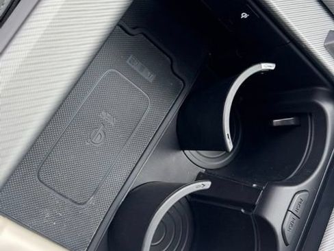 Used 2025 Hyundai Palisade SEL FWD image 21